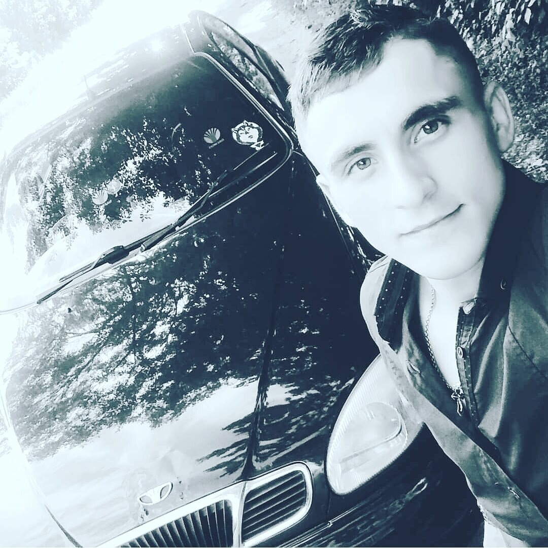 Сашка чаус. Парень сашка. Парень сашка. Парень сашка. Парень сашка.