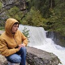  Saint-Germain-en-Laye,   Maksim, 19 ,   ,   