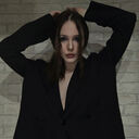  ,   Anya, 23 ,   c 