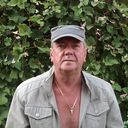   ,   Valentin, 70 ,     , c 