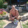 ,   Makx, 44 ,   