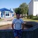  ,   Viktor, 35 ,   