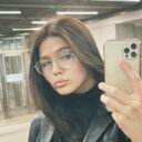  --,   Lola, 24 ,     , c , 