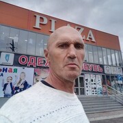  ,   Ruslan, 52 ,   ,   , c 