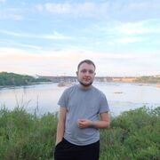  ,  Aleks, 24