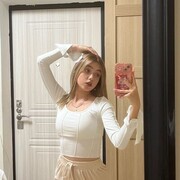  , 