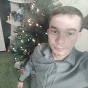  ,  Alex, 32