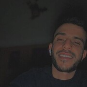  ,  Yacine, 31