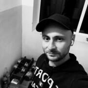  ,  Maksim, 35