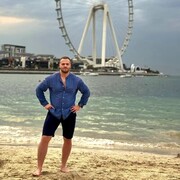  ,  Sasha, 30