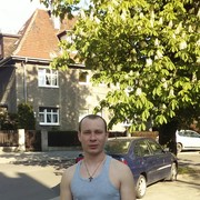  ,   Valentin, 32 ,  