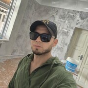  ,  Dima, 32