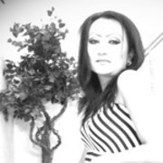  ,   Zara, 42 ,  