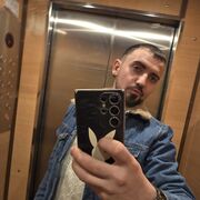  ,  Denis, 27