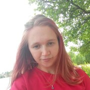  ,  Alena, 23