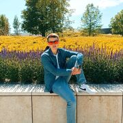  --,   Max, 28 ,   ,   , c 