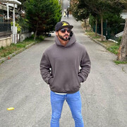  ,   Enzo, 35 ,   ,   , c , 