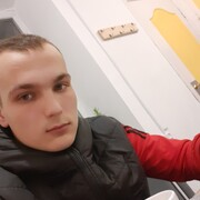  ,  Artem, 25