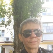  ,   Vadim, 43 ,   