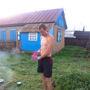  ,   Viktor, 33 ,   