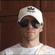  ,  Denis, 44