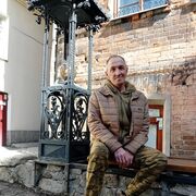 ������ �.