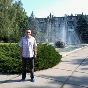  ,   Viktor, 61 ,  
