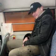  ,  Johnycke, 34