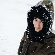  ,  Xumoyun, 28