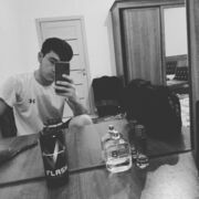  ,  Zuhriddin, 32