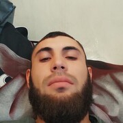  ,   Artur, 28 ,   ,   