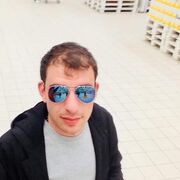  ,   Artur, 33 ,   ,   