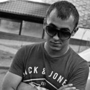  ,   Vitalik, 32 ,   ,   