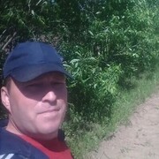  ,   Viktor, 40 ,   ,   