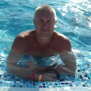  ,   Wladymyr, 47 ,  