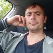  ,  Alexa, 35
