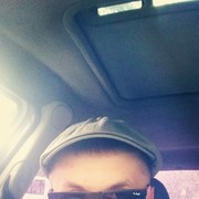  ,   Viktor, 32 ,   