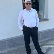  ,  Hovik, 42