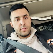  ,  Samirjon, 31