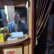  ,   Artur, 44 ,   ,   