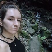  ,  Elvira, 37