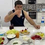 ,   Ali, 39 ,     , c 