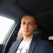  ,  Andrei, 32