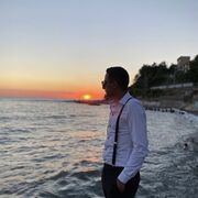  ,   Armen, 42 ,   ,   