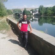  ,  Narek, 38