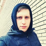  ,  Artem, 28