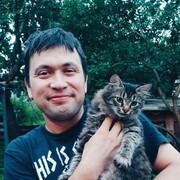  ,  Oleg, 33
