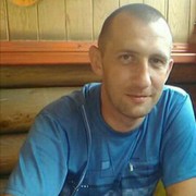  ,   Wiktor, 42 ,   
