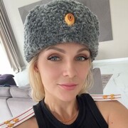  ,   Ekaterina, 39 ,   c 