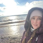  ,   Linette, 38 ,   ,   